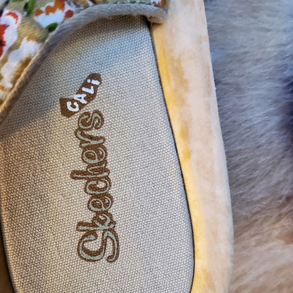 Skechers Floral Cork Strap Wedges - Picture 3 of 6